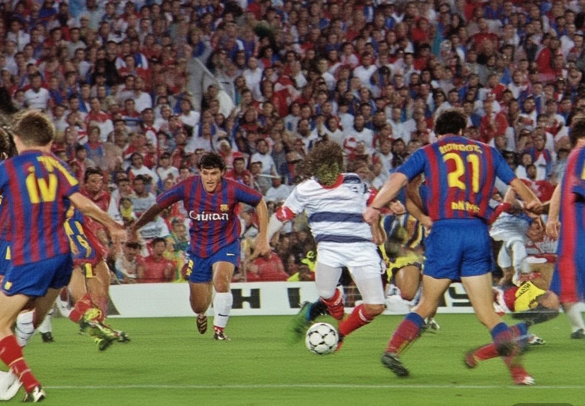 巴塞罗那vs埃瓦尔：技术流对决与梅西闪耀瞬间