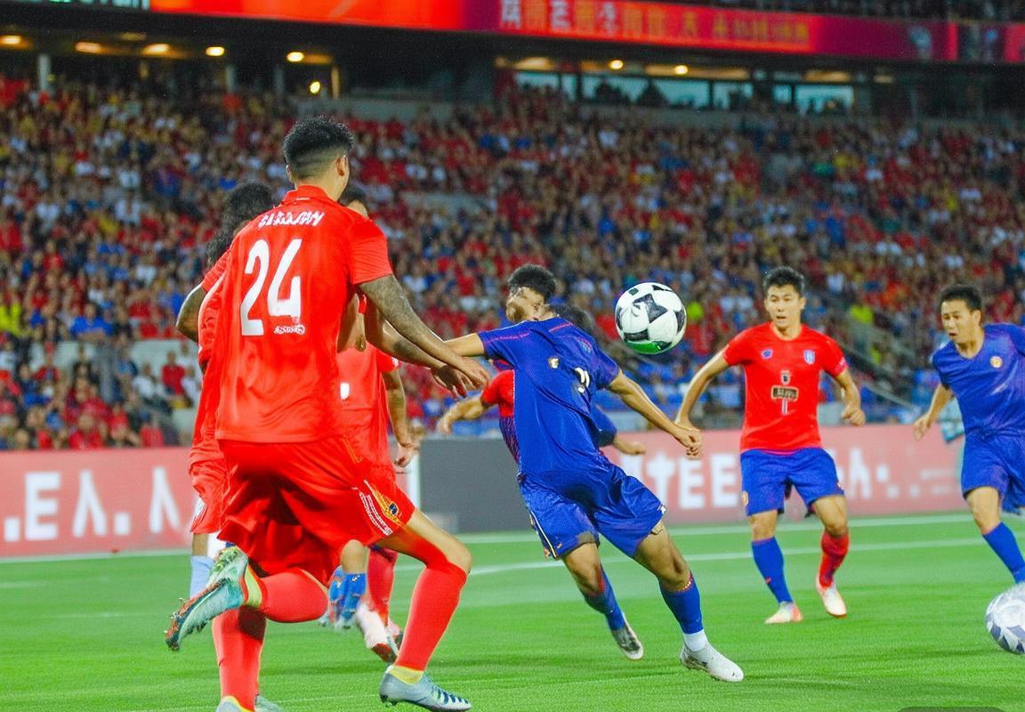 2018夏赛辽京巅峰对决：战术解析与启示